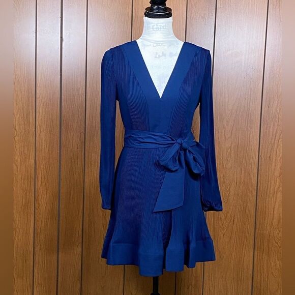 MILLY Liv Belted Pleated Dress size 4 - Picture 5 of 12